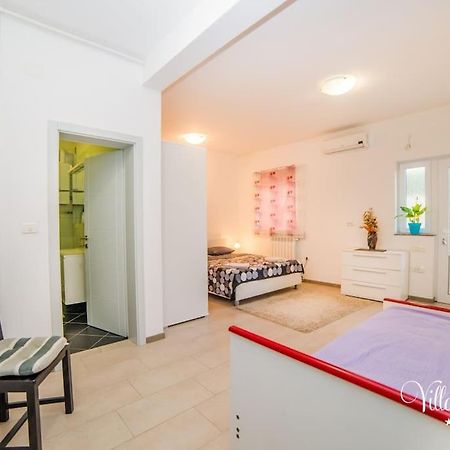 Villa Lucija Пула Екстериор снимка