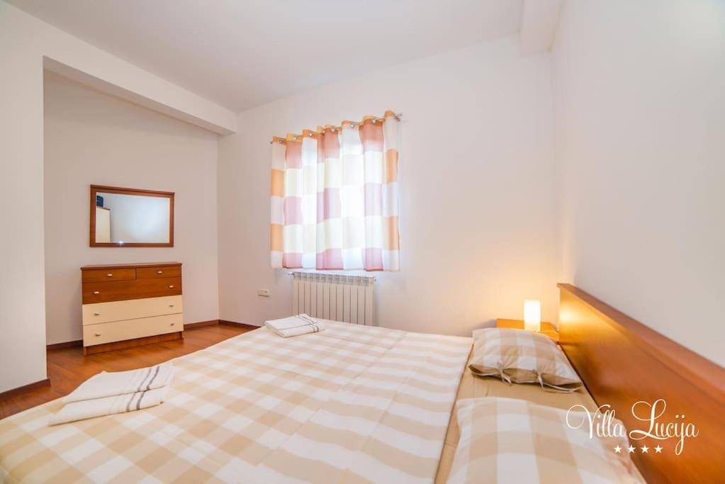 Villa Lucija Пула Екстериор снимка