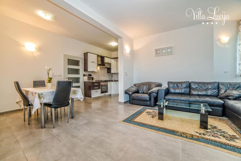 Villa Lucija Пула Екстериор снимка