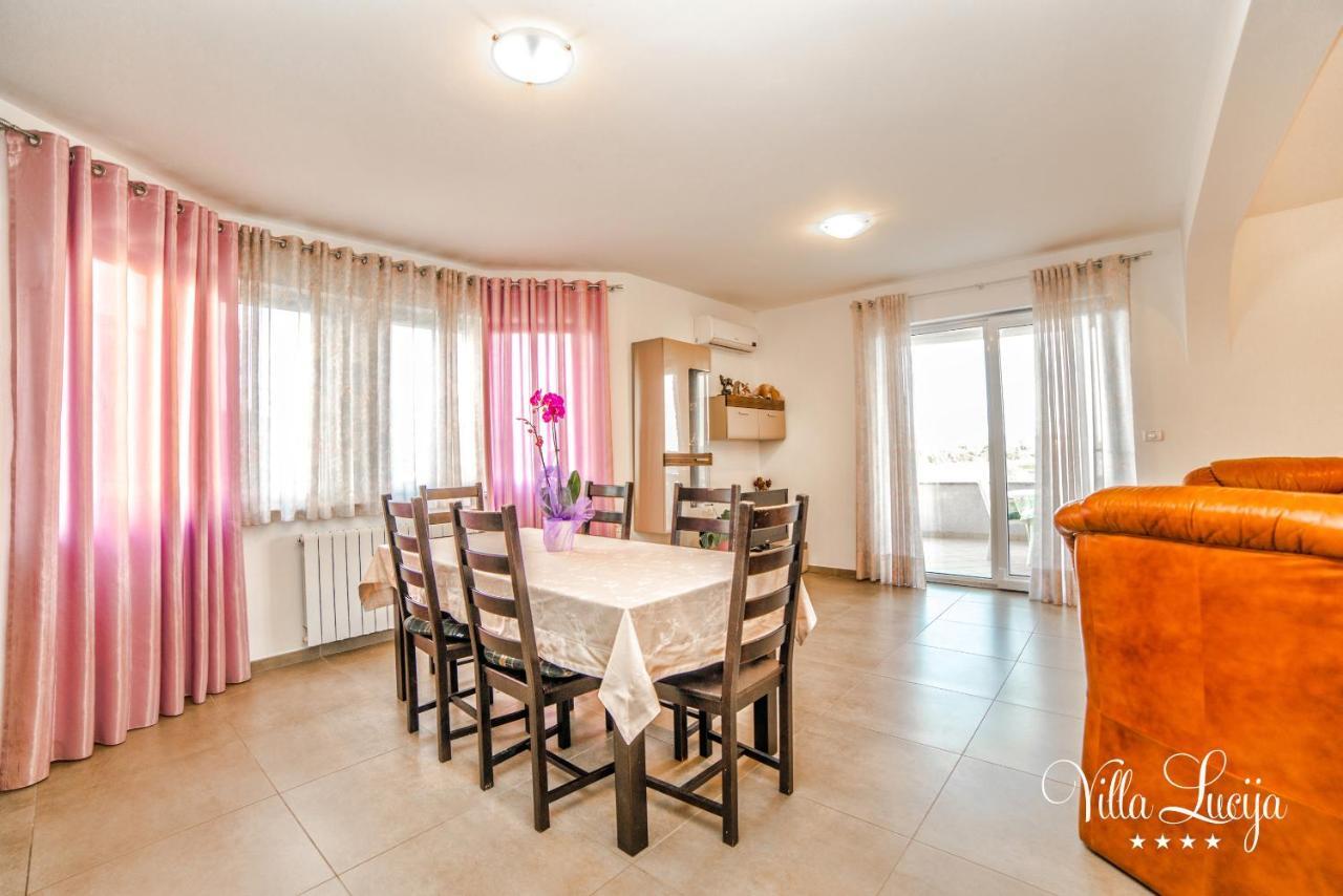 Villa Lucija Пула Екстериор снимка