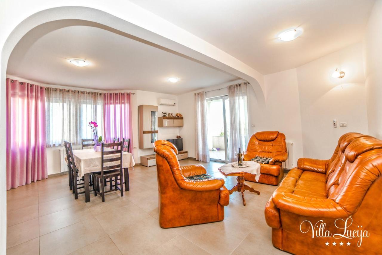 Villa Lucija Пула Екстериор снимка